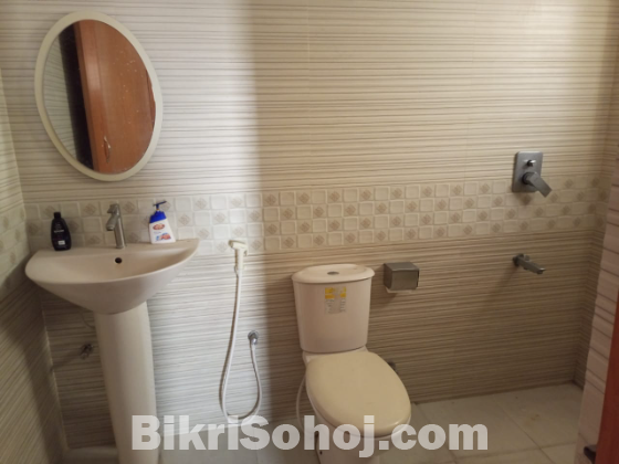 ১৫৫০ স্কোয়ার ফিটের আকর্ষণীয় ফ্ল্যাট বিক্রি হবে